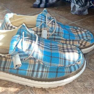 Women’s Hey Dude Sz 8